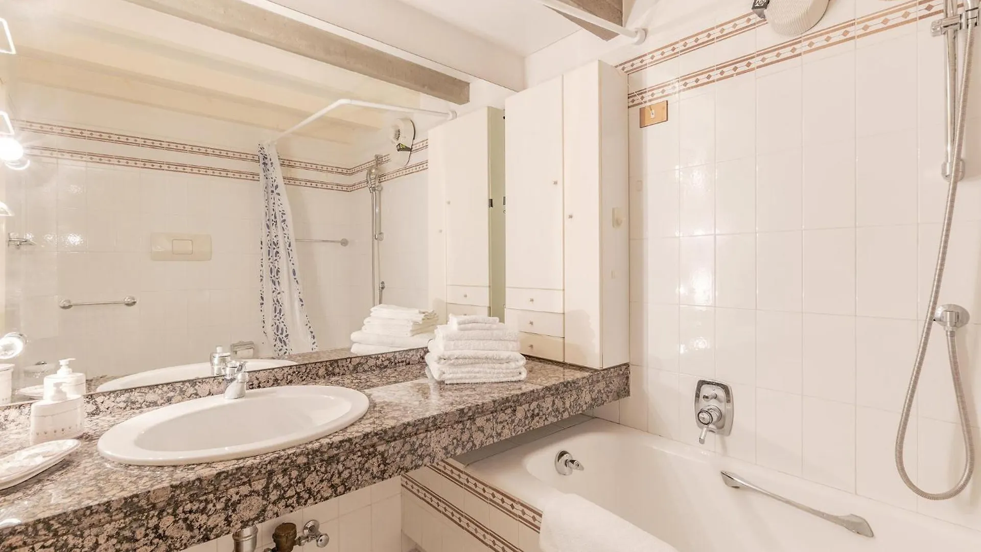 Awesome Apartment In Grimaldi With House Sea View 0*, Grimaldi (Liguria) Italy