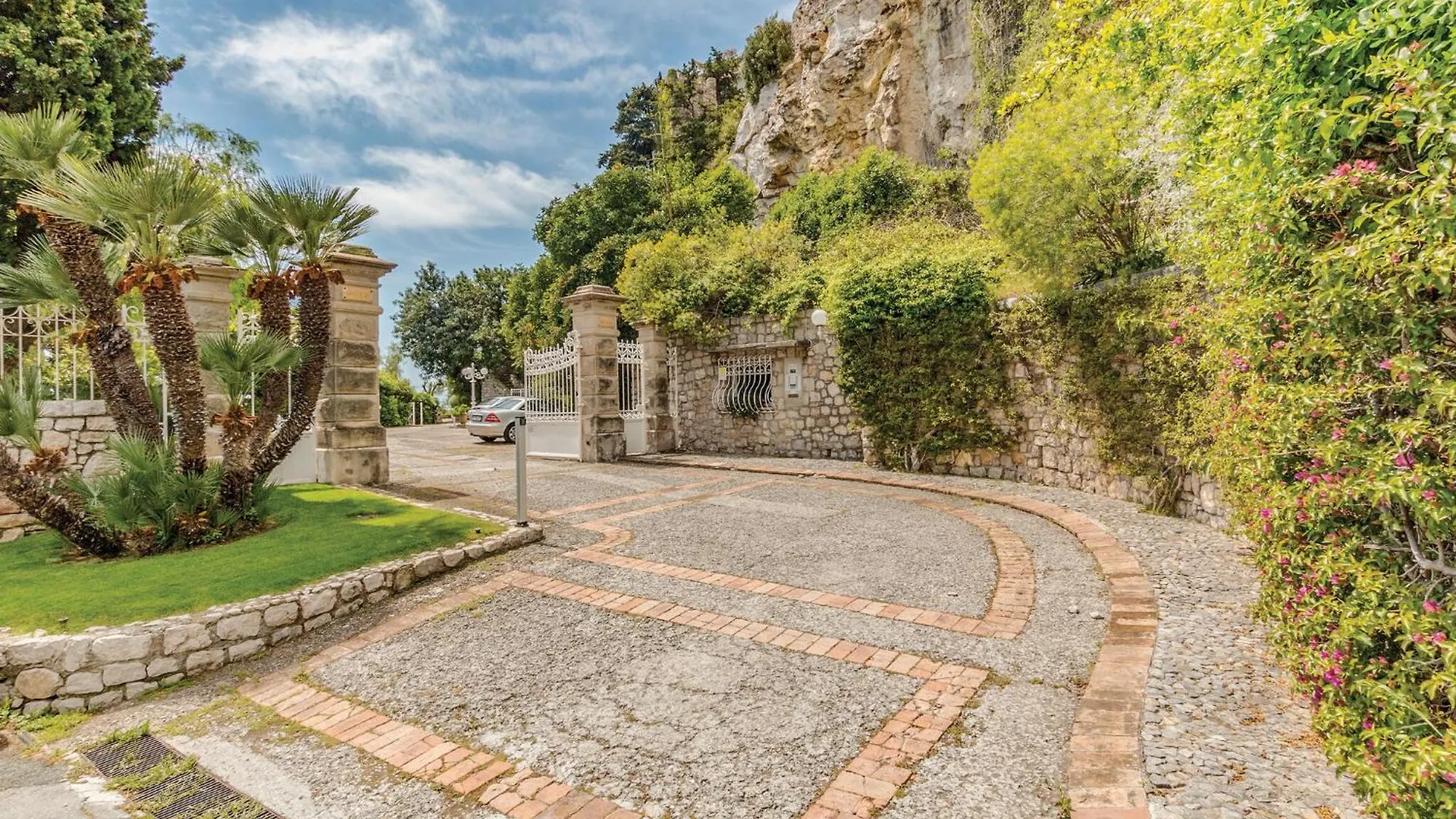 Awesome Apartment In Grimaldi With House Sea View Italy
